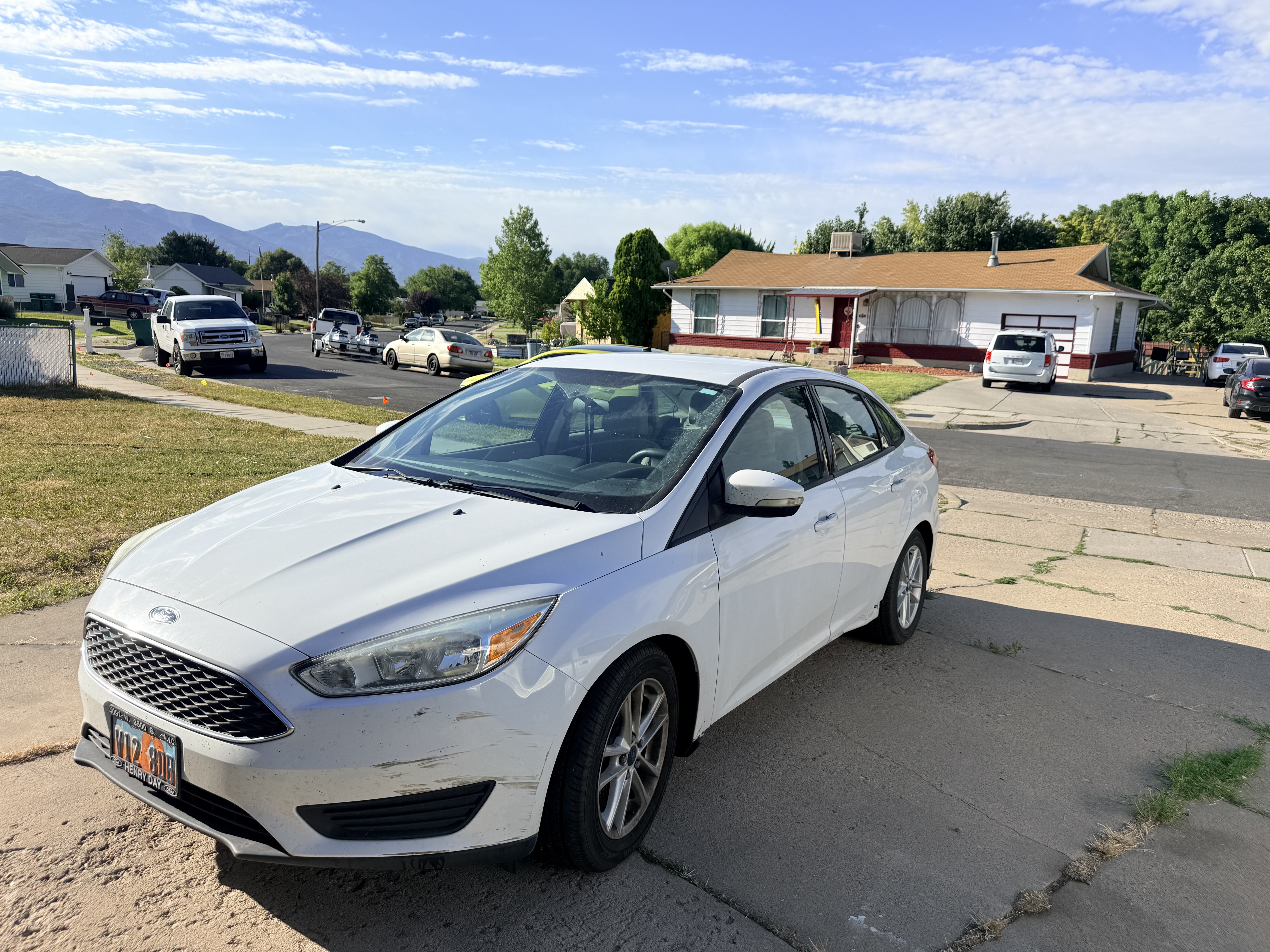 Ford Focus before decontamination wash - front quarter