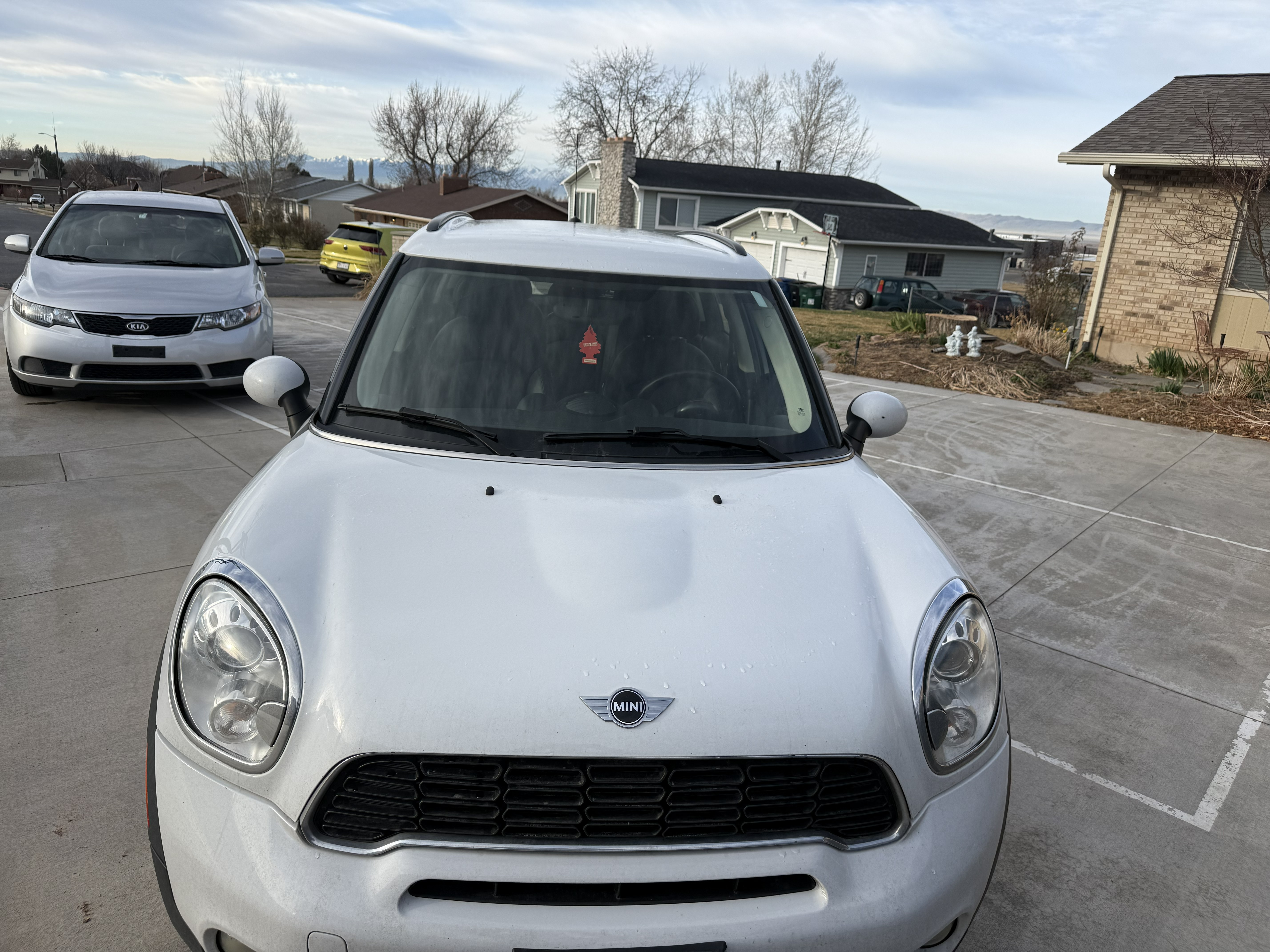 Mini Cooper Countryman before ceramic coating front view