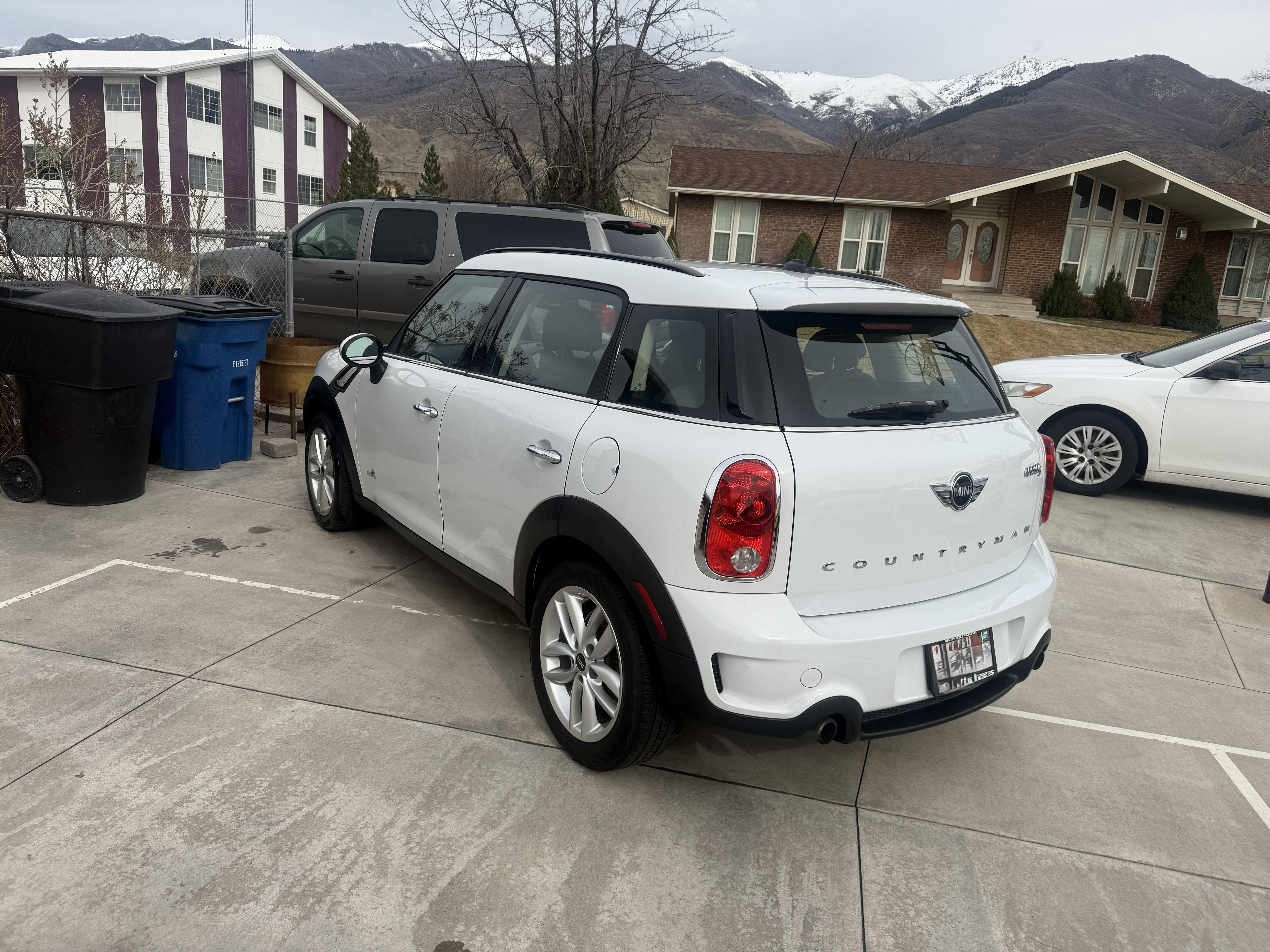 Mini Cooper Countryman after ceramic mirror finish